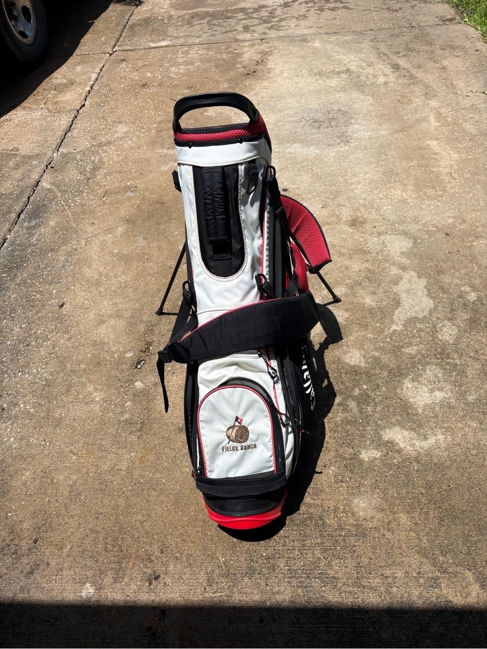Callaway White, Black and Red Stand Golf Carry Bag - Picture 3 of 4